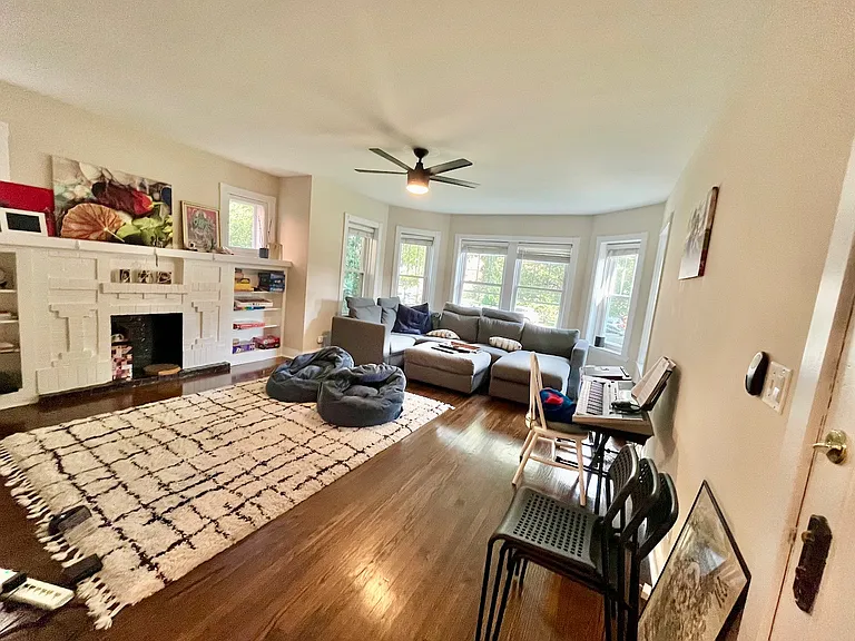 1020 Austin St #1 — Photo 3