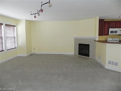 4th image of 2112 Fairdale Ave #1