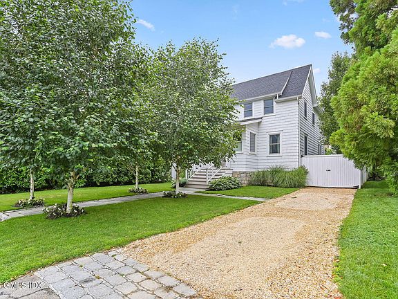 2nd image of 13 Mortimer Dr