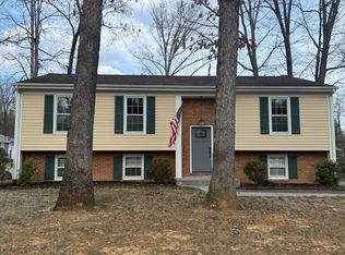 2753 Tanglewood Dr, Roanoke, VA 24018