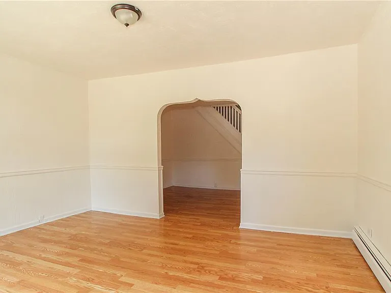 815 Market St — Photo 3