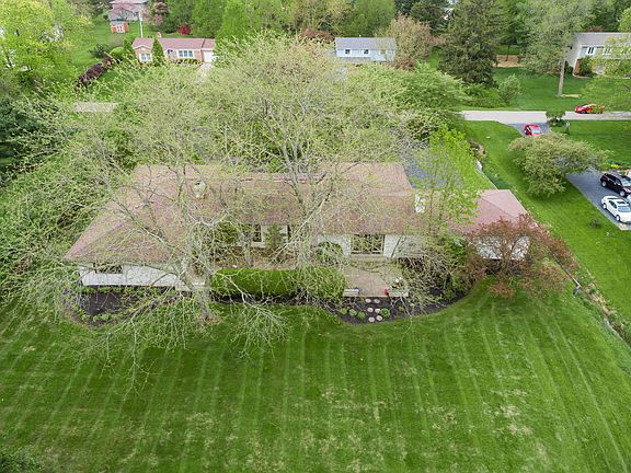 4th image of 8711 Woodlands Ct