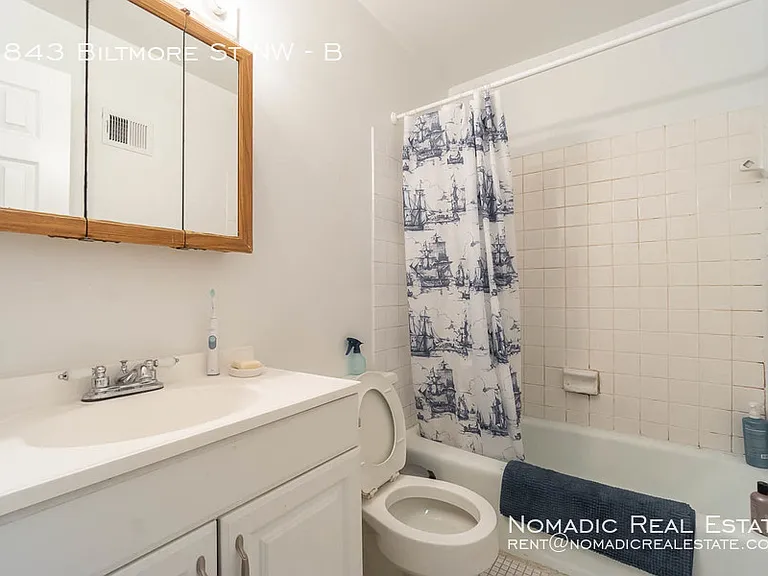 1843 Biltmore St NW #B — Photo 17