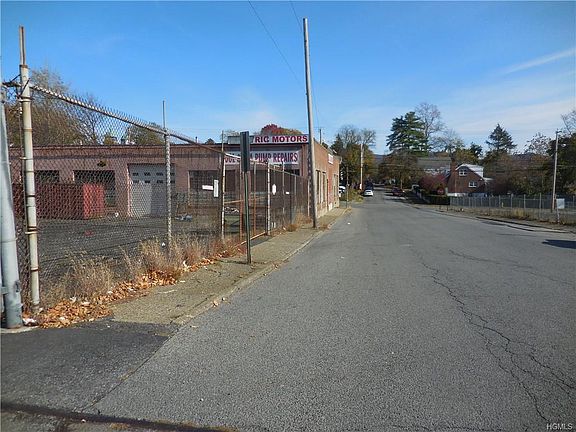 3rd image of 138 Mill St
