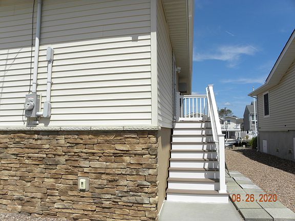 5th image of 342 Maria Dr