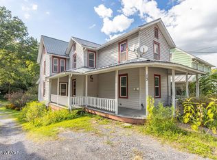 73 N Main St, Montgomery, PA 17752