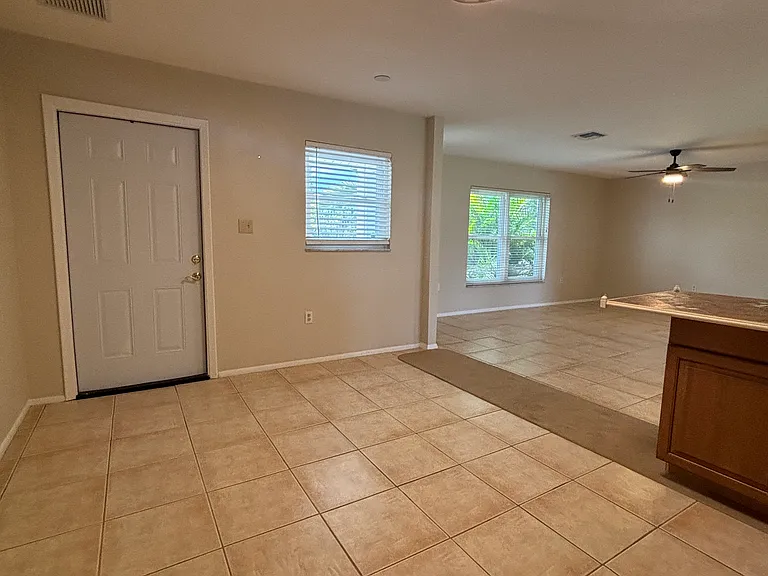 814 Spring Lake Blvd NW — Photo 4