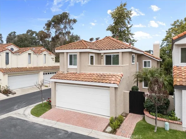 1945 Sundance Ln, Costa Mesa, CA 92627