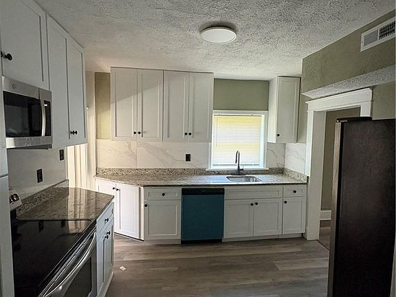 5th image of 1218 27th St