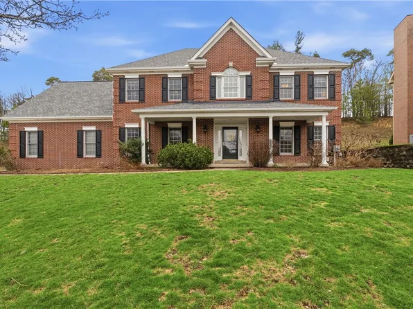 345 Ivy Dr, Gibsonia, PA 15044
