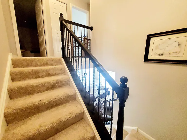 95 Valencia Pkwy — Photo 11
