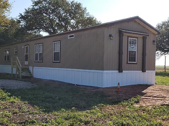 5th image of 114 Country Oaks St