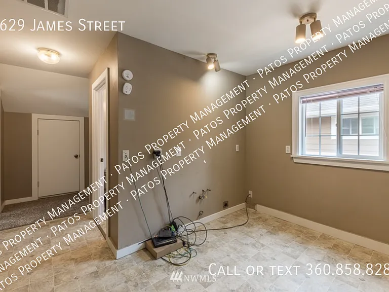 1629 James St — Photo 13