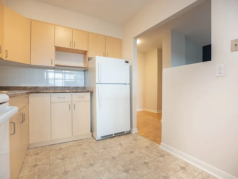 1155 Grant Ave — Photo 20
