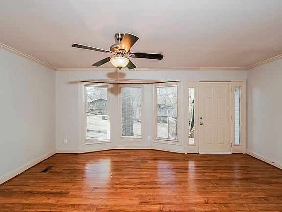 4th image of 5863 Brenda Dr