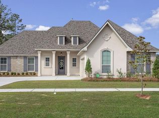 317 Cedar Creek Dr, Madisonville, LA 70447