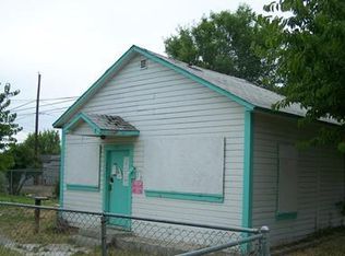 812 1/2 W 4th St, Grandview, WA