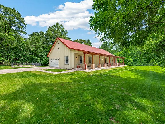 3rd image of 2931 Lawson Ridge Rd