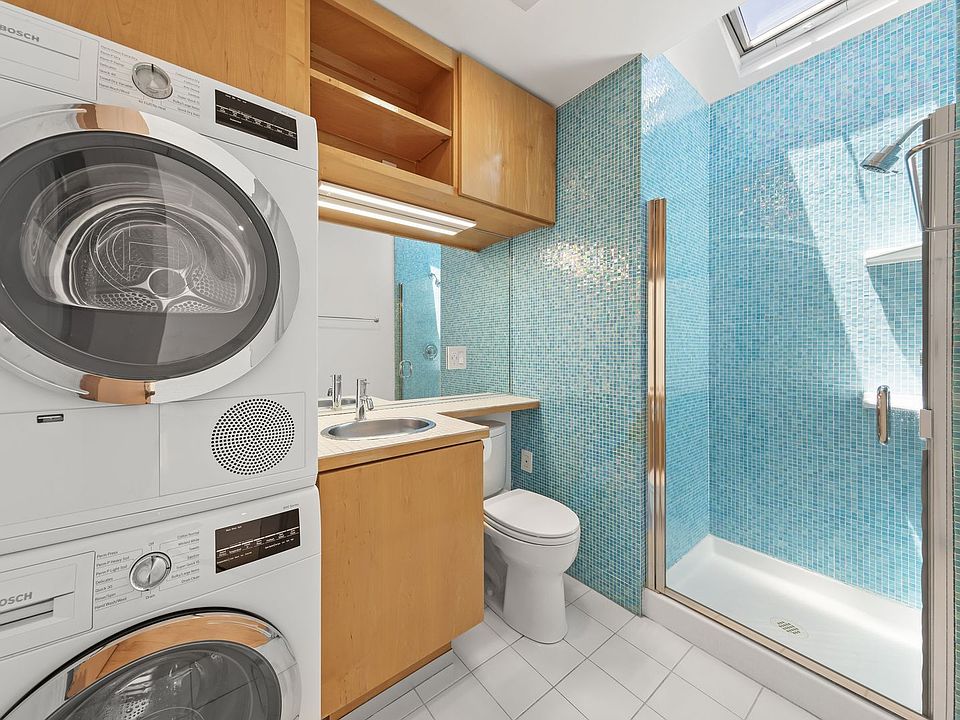 1st image of 108 Oakpark Dr