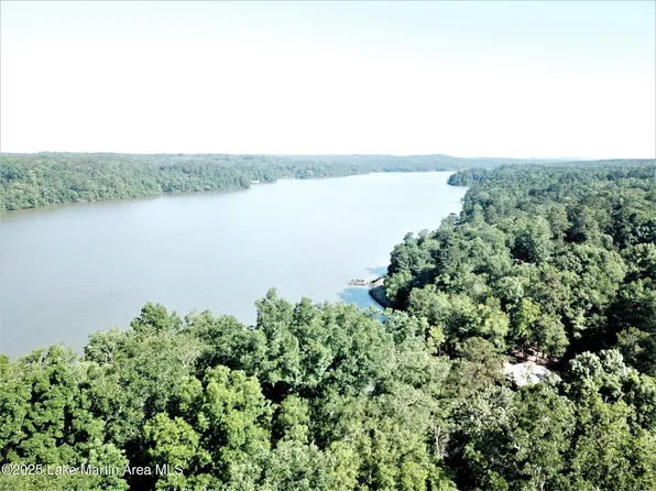 3 Beaver Trl, Tallassee, AL 36078