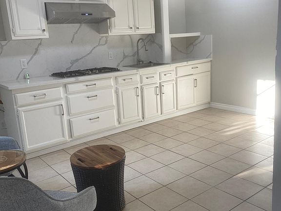2nd image of 10045 Saloma Ave