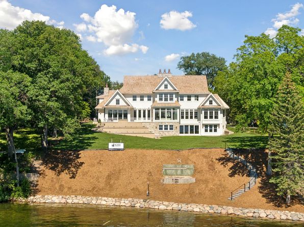 2475 Dunwoody Ave, Wayzata, MN 55391