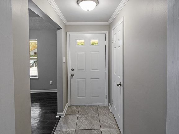2nd image of 4556 Sunnyslope St