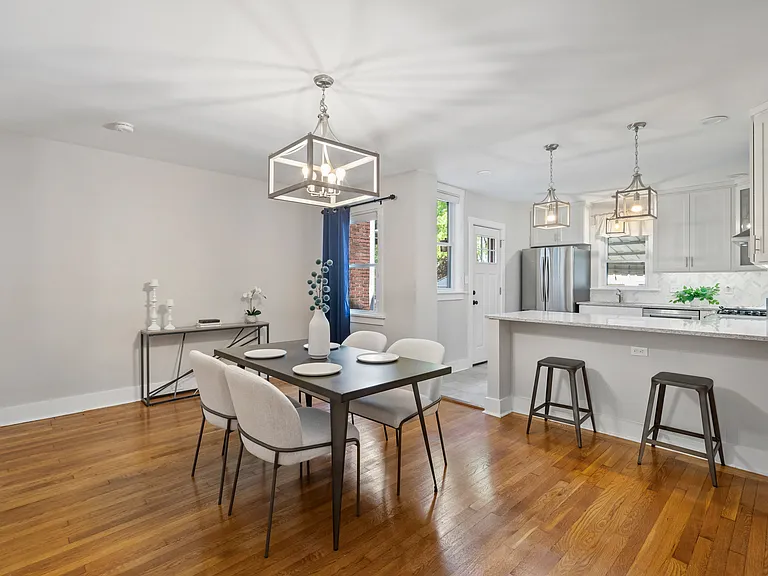 215 Main St — Photo 11