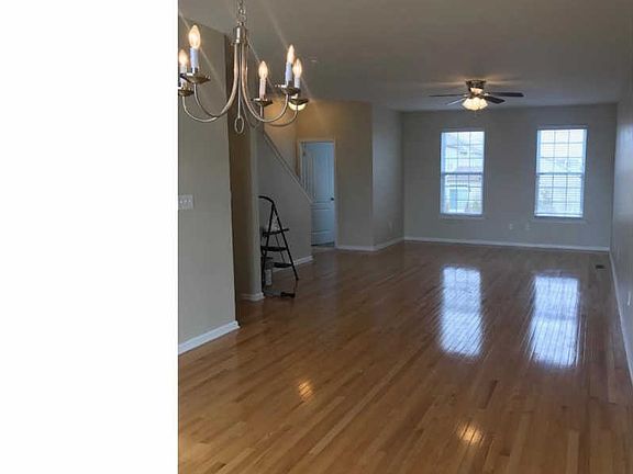 5th image of 1555 E Matisse Dr