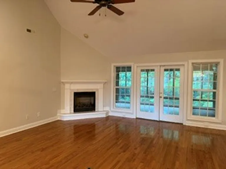 1150 Groppo Cv — Photo 11