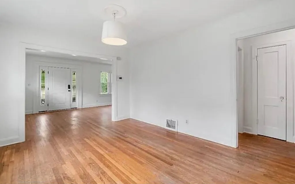 5841 Harrison St — Photo 3