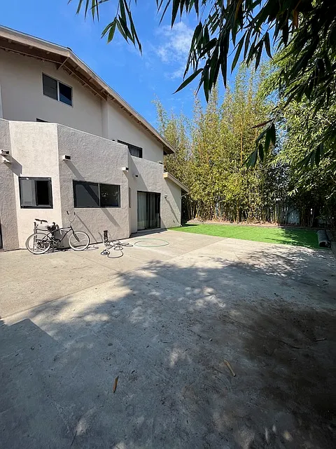 6555 Segovia Rd