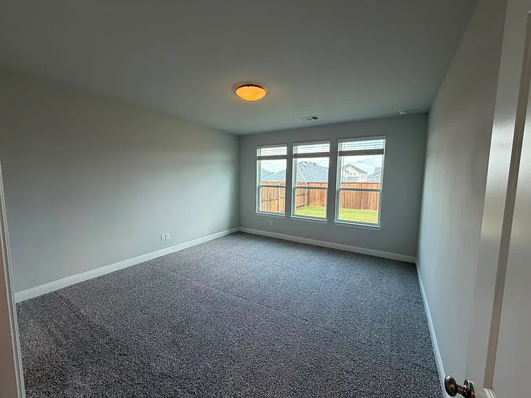 3115 Cordelia Dr — Photo 9