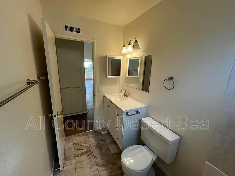 5832 Nordina Dr — Photo 12
