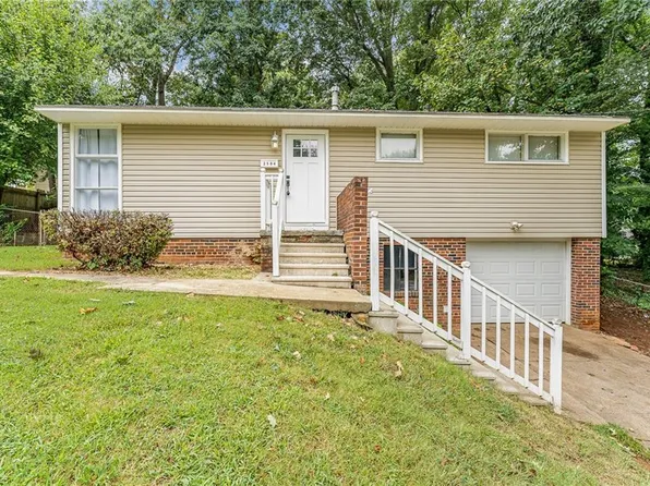 2504 Buchanan St, Winston Salem, NC 27127
