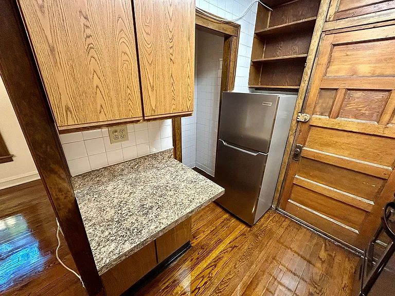 520 W Belden Ave — Photo 63