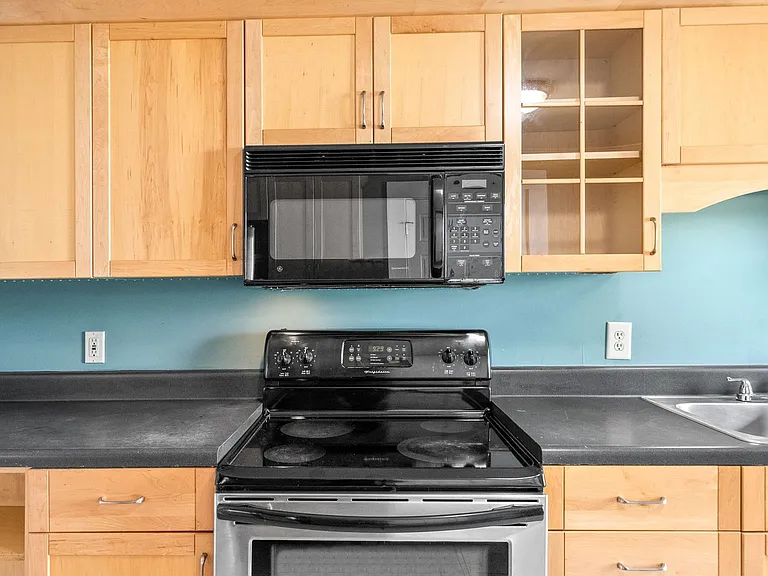 232 Georgia Ave — Photo 14