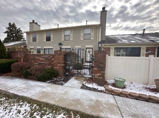38931 Golfview Dr E, Clinton Township, MI 48038