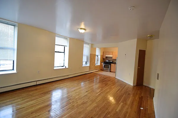 Rented by Bohemia Realty Group | media 12