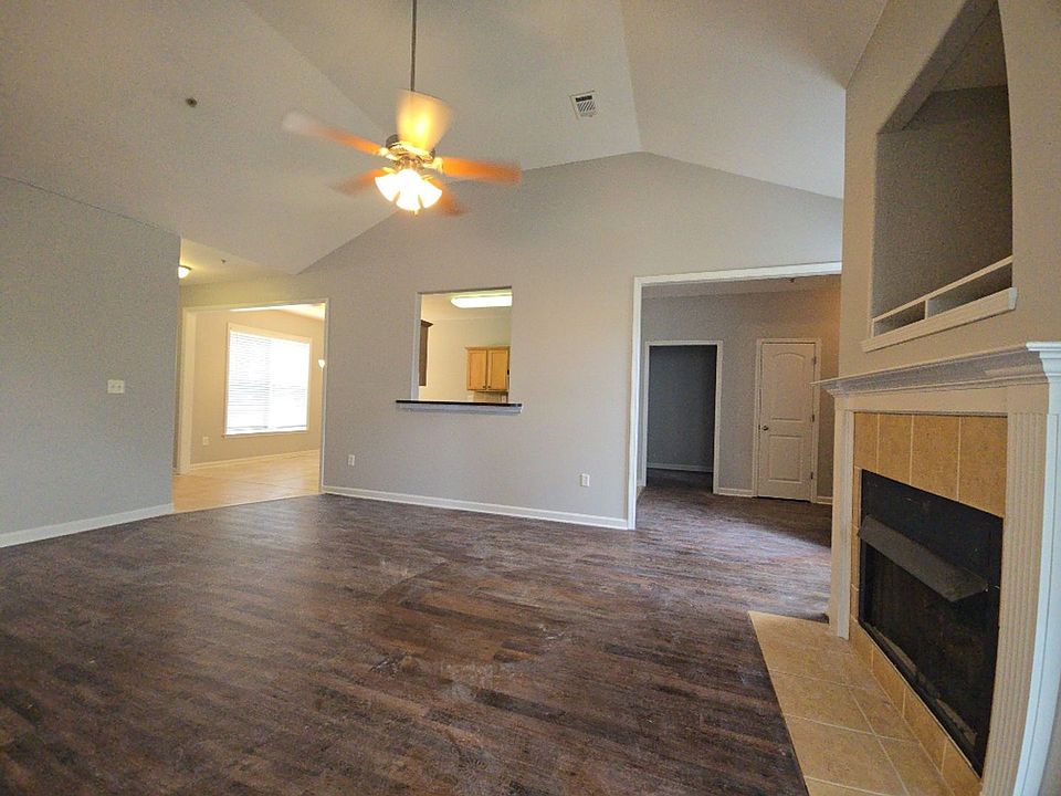 1st image of 8824 Glen Cir