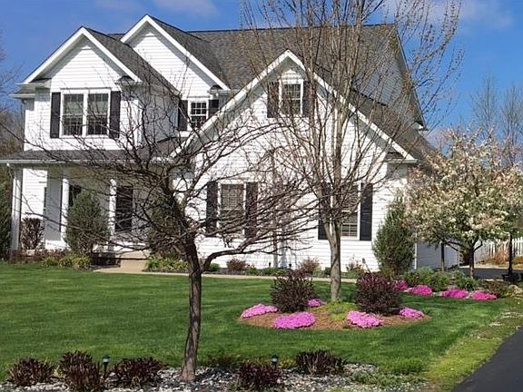 2nd image of 918 Lorenwood Dr
