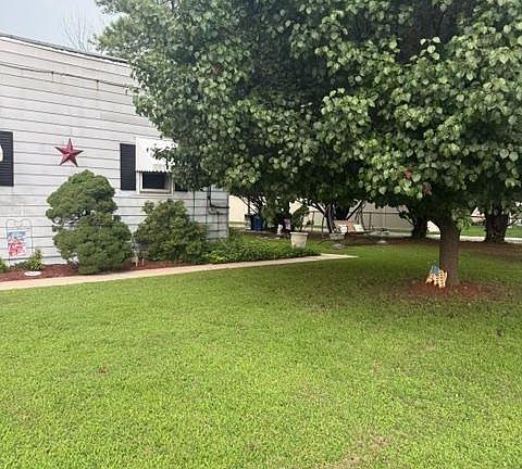 2nd image of 7423 N Point Rd