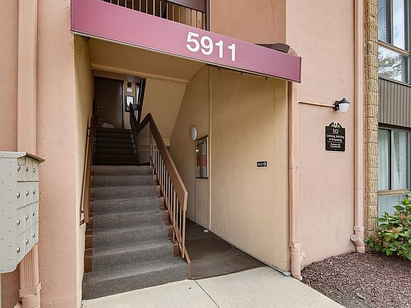 3rd image of 5911 Tamar Dr #6-R30