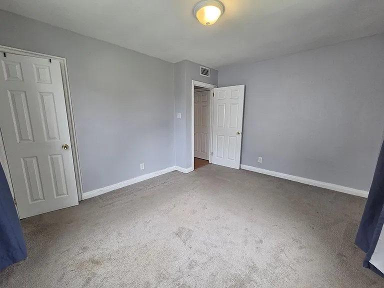 7405 Yorktown Dr — Photo 17