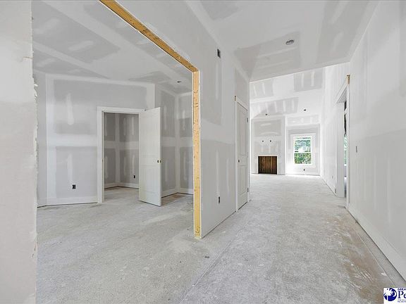 4th image of 306 Westover Dr