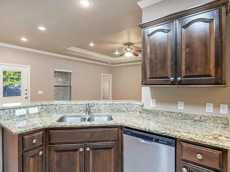 4011 Stonebridge Dr — Photo 21