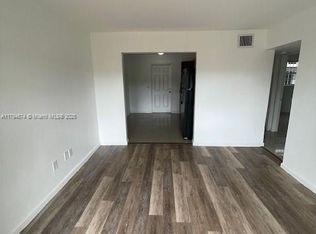2651 NW 13th St APT 31, Miami, FL 33125