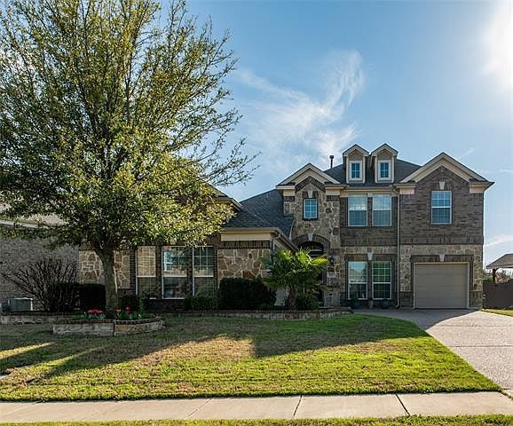 1st image of 809 Cowan Ln