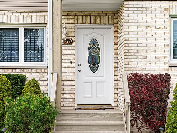 2nd image of 10510 S 83rd Ave