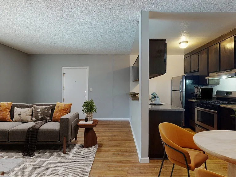 Executive House Apartments — Photo 37
